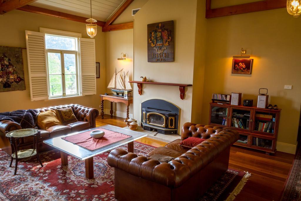 Tizzana Winery Bed And Breakfast Sackville Reach Bagian luar foto