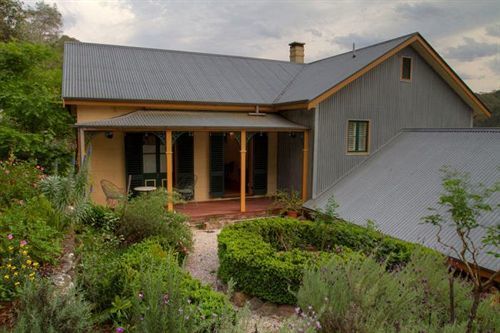 Tizzana Winery Bed And Breakfast Sackville Reach Bagian luar foto
